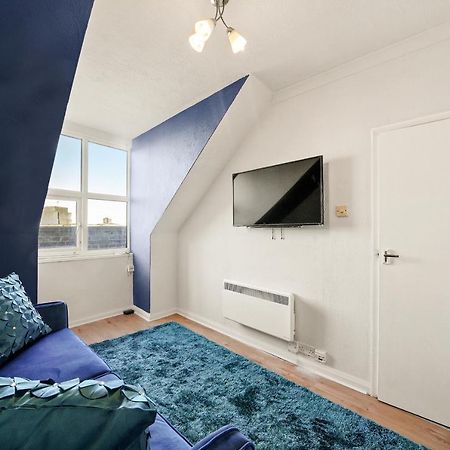2 Bed Central Hub In Medway Apartment Chatham  Luaran gambar