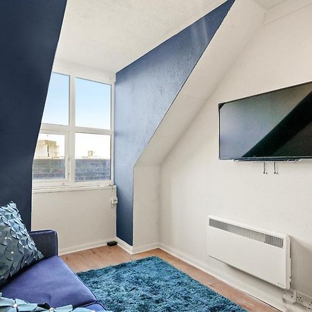 2 Bed Central Hub In Medway Apartment Chatham  Luaran gambar