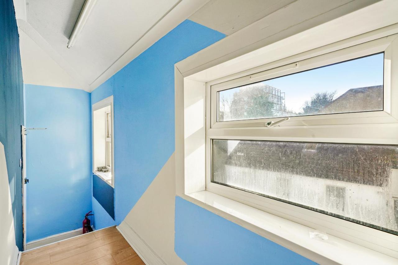 2 Bed Central Hub In Medway Apartment Chatham  Luaran gambar