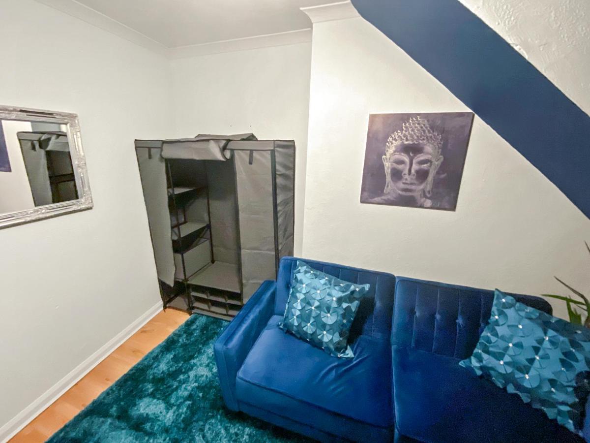2 Bed Central Hub In Medway Apartment Chatham  Luaran gambar